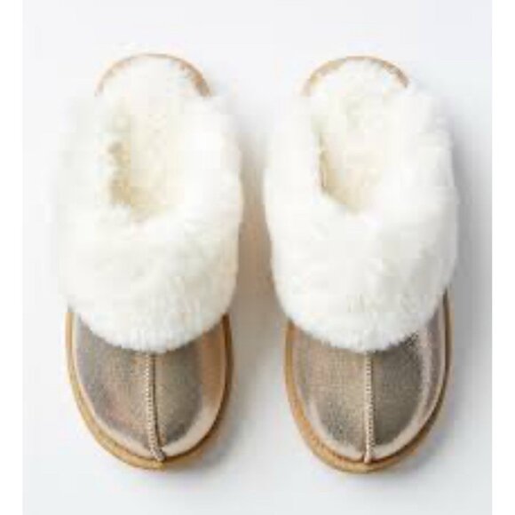 Loft Women’s Silver Metallic Faux Fur Slide Warm Cozy Clog Slippers Small (6/7) - Picture 1 of 5